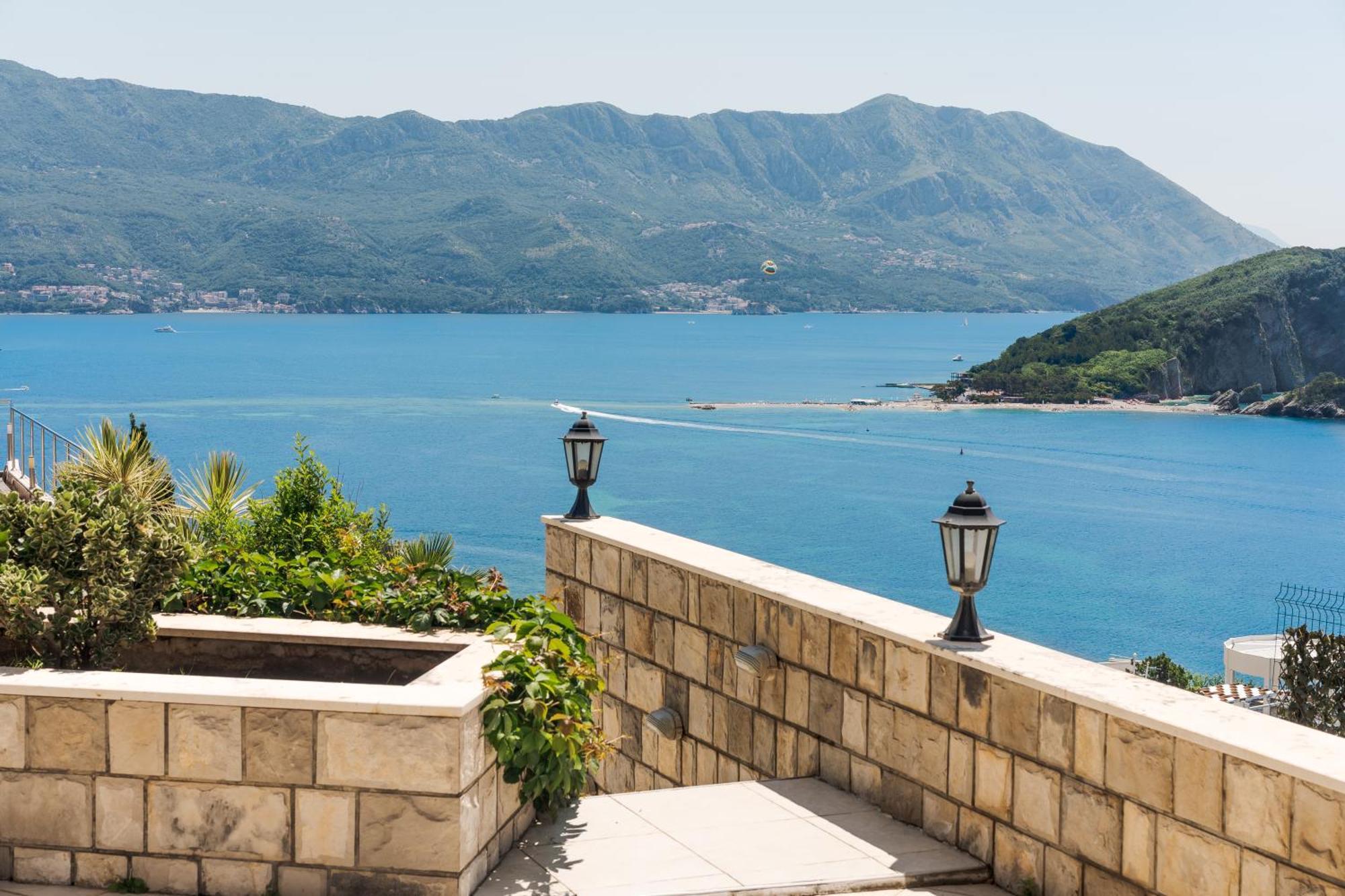 Vidikovac Marble House Lägenhet Budva Exteriör bild